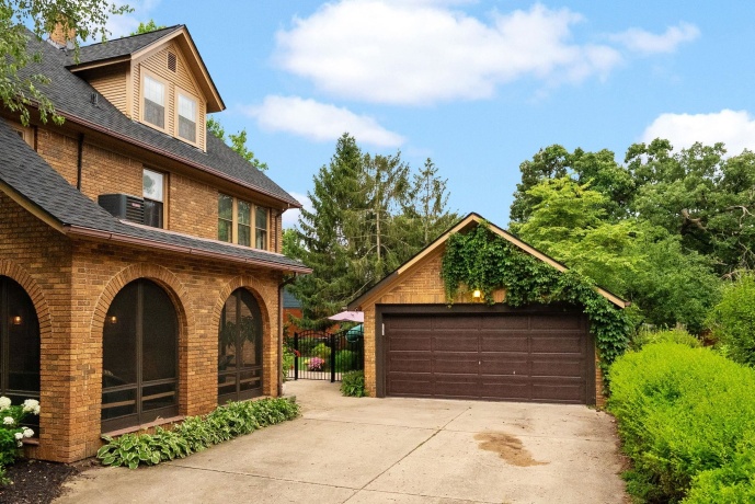 804 Milwaukee, BELOIT, Wisconsin 53511, 4 Bedrooms Bedrooms, ,2 BathroomsBathrooms,House,For Sale,Milwaukee,202605317
