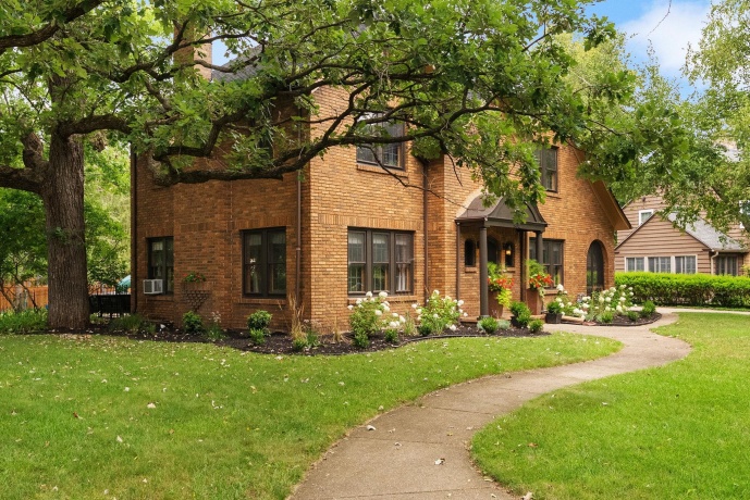 804 Milwaukee, BELOIT, Wisconsin 53511, 4 Bedrooms Bedrooms, ,2 BathroomsBathrooms,House,For Sale,Milwaukee,202605317