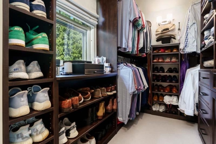2314 CLINTON, ROCKFORD, Illinois 61103, 4 Bedrooms Bedrooms, ,2 BathroomsBathrooms,House,For Sale,CLINTON,202605320