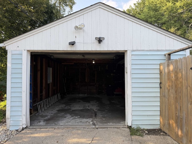 108 SKYLARK, ROCKFORD, Illinois 61107, 3 Bedrooms Bedrooms, ,1 BathroomBathrooms,House,For Sale,SKYLARK,202605321