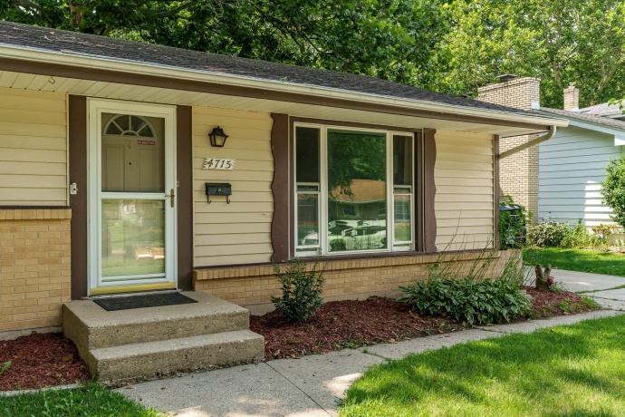 4715 Cleveland, ROCKFORD, Illinois 61108, 3 Bedrooms Bedrooms, ,1 BathroomBathrooms,House,For Sale,Cleveland,202605326