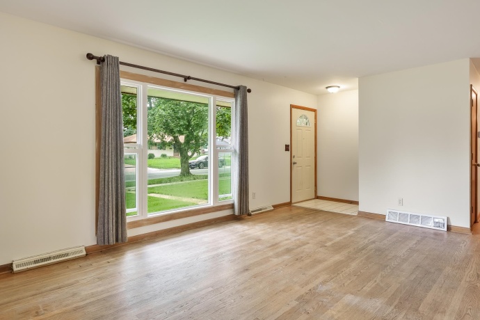 4715 Cleveland, ROCKFORD, Illinois 61108, 3 Bedrooms Bedrooms, ,1 BathroomBathrooms,House,For Sale,Cleveland,202605326