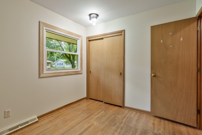 4715 Cleveland, ROCKFORD, Illinois 61108, 3 Bedrooms Bedrooms, ,1 BathroomBathrooms,House,For Sale,Cleveland,202605326