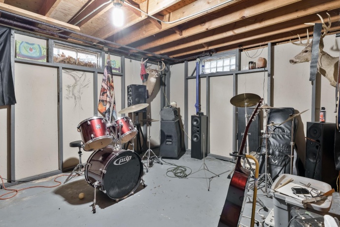 4715 Cleveland, ROCKFORD, Illinois 61108, 3 Bedrooms Bedrooms, ,1 BathroomBathrooms,House,For Sale,Cleveland,202605326