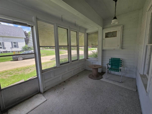 402 DIXON, POLO, Illinois 61064, 3 Bedrooms Bedrooms, ,1 BathroomBathrooms,House,For Sale,DIXON,202603889