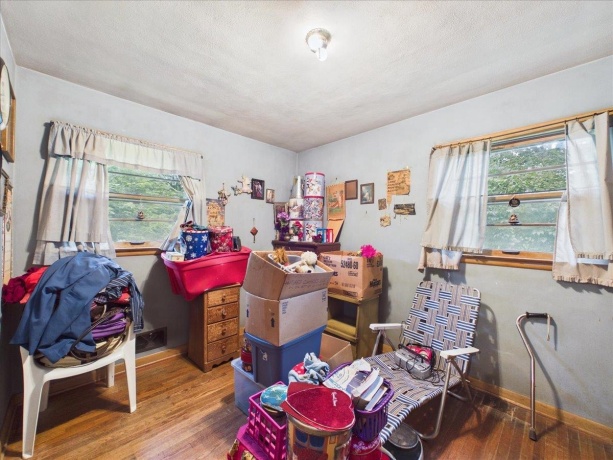 1524 Victoria, ROCKFORD, Illinois 61102, 2 Bedrooms Bedrooms, ,1 BathroomBathrooms,House,For Sale,Victoria,202605328