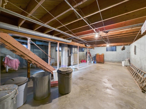 1524 Victoria, ROCKFORD, Illinois 61102, 2 Bedrooms Bedrooms, ,1 BathroomBathrooms,House,For Sale,Victoria,202605328