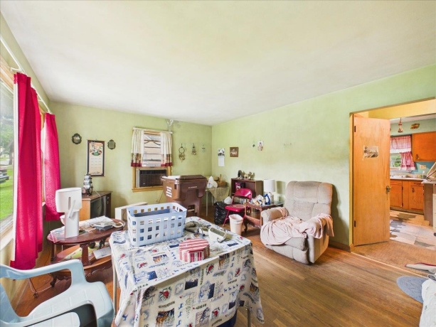 1524 Victoria, ROCKFORD, Illinois 61102, 2 Bedrooms Bedrooms, ,1 BathroomBathrooms,House,For Sale,Victoria,202605328