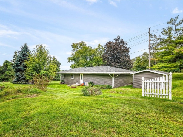 1905 Walnut, FREEPORT, Illinois 61032, 3 Bedrooms Bedrooms, ,1 BathroomBathrooms,House,For Sale,Walnut,202605329