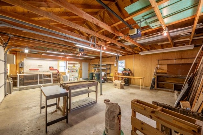 513 6th, OREGON, Illinois 61061, 4 Bedrooms Bedrooms, ,2 BathroomsBathrooms,House,For Sale,6th,202605332