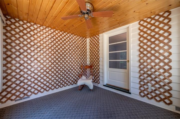 513 6th, OREGON, Illinois 61061, 4 Bedrooms Bedrooms, ,2 BathroomsBathrooms,House,For Sale,6th,202605332