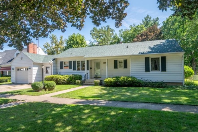 513 6th, OREGON, Illinois 61061, 4 Bedrooms Bedrooms, ,2 BathroomsBathrooms,House,For Sale,6th,202605332