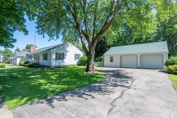 513 6th, OREGON, Illinois 61061, 4 Bedrooms Bedrooms, ,2 BathroomsBathrooms,House,For Sale,6th,202605332