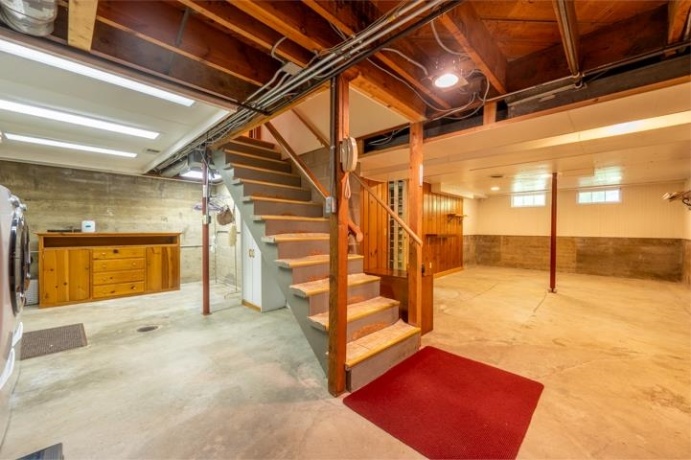 513 6th, OREGON, Illinois 61061, 4 Bedrooms Bedrooms, ,2 BathroomsBathrooms,House,For Sale,6th,202605332
