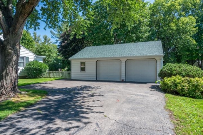 513 6th, OREGON, Illinois 61061, 4 Bedrooms Bedrooms, ,2 BathroomsBathrooms,House,For Sale,6th,202605332