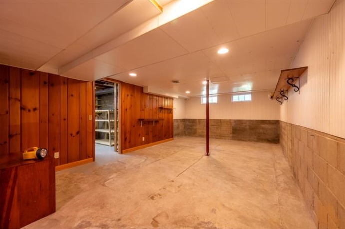 513 6th, OREGON, Illinois 61061, 4 Bedrooms Bedrooms, ,2 BathroomsBathrooms,House,For Sale,6th,202605332