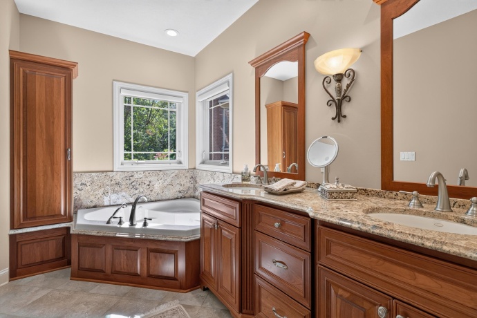 5472 Woodland, LOVES PARK, Illinois 61111, 5 Bedrooms Bedrooms, ,4 BathroomsBathrooms,House,For Sale,Woodland,202605333