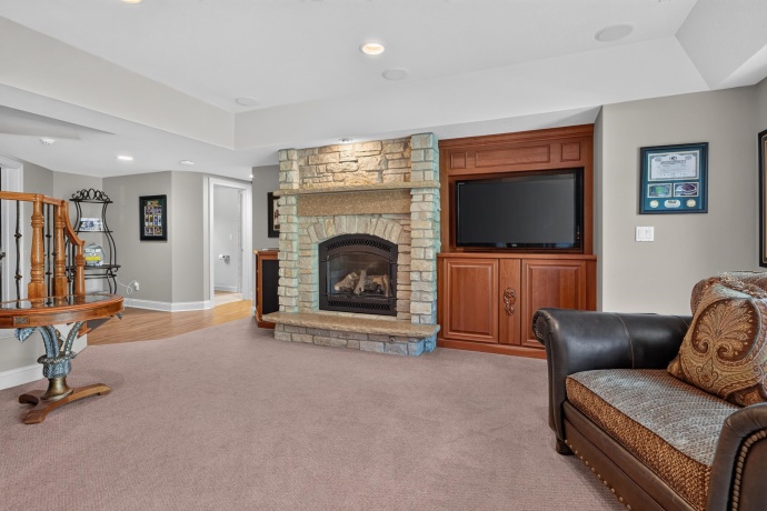 5472 Woodland, LOVES PARK, Illinois 61111, 5 Bedrooms Bedrooms, ,4 BathroomsBathrooms,House,For Sale,Woodland,202605333