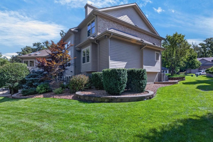 5472 Woodland, LOVES PARK, Illinois 61111, 5 Bedrooms Bedrooms, ,4 BathroomsBathrooms,House,For Sale,Woodland,202605333