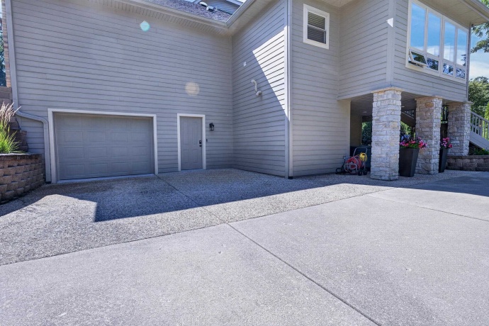 5472 Woodland, LOVES PARK, Illinois 61111, 5 Bedrooms Bedrooms, ,4 BathroomsBathrooms,House,For Sale,Woodland,202605333