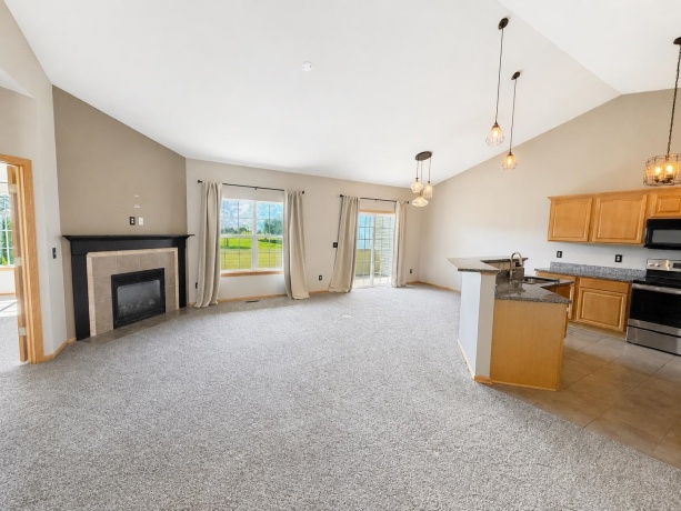 11802 River Hills, ROCKTON, Illinois 61072, 3 Bedrooms Bedrooms, ,2 BathroomsBathrooms,Condominium,For Sale,River Hills,202605338