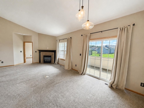 11802 River Hills, ROCKTON, Illinois 61072, 3 Bedrooms Bedrooms, ,2 BathroomsBathrooms,Condominium,For Sale,River Hills,202605338