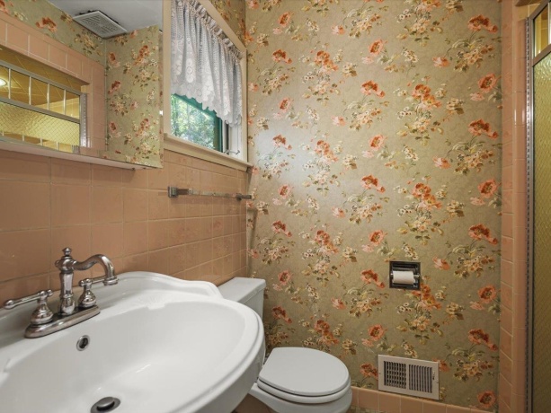 4007 Landstrom, ROCKFORD, Illinois 61114, 4 Bedrooms Bedrooms, ,4 BathroomsBathrooms,House,For Sale,Landstrom,202605337