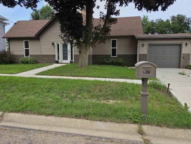 438 Hubbard, WINSLOW, Illinois 61089, 3 Bedrooms Bedrooms, ,1 BathroomBathrooms,House,For Sale,Hubbard,202605339