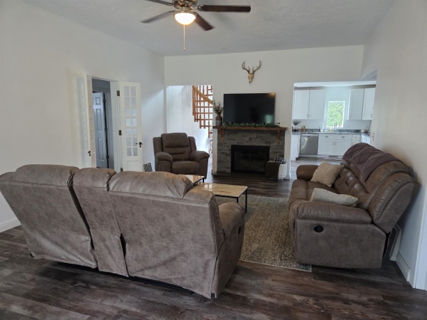 438 Hubbard, WINSLOW, Illinois 61089, 3 Bedrooms Bedrooms, ,1 BathroomBathrooms,House,For Sale,Hubbard,202605339