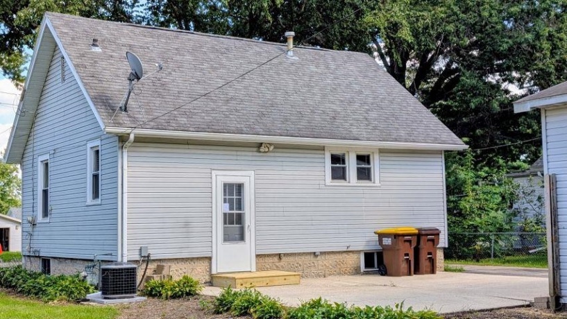 706 2nd, OREGON, Illinois 61061, 1 Bedroom Bedrooms, ,1 BathroomBathrooms,House,For Sale,2nd,202605349