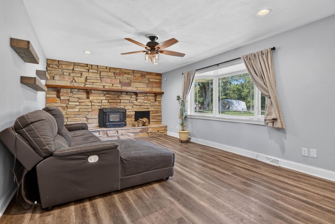 5825 TIPPLE, ROCKFORD, Illinois 61102, 3 Bedrooms Bedrooms, ,2 BathroomsBathrooms,House,For Sale,TIPPLE,202605350