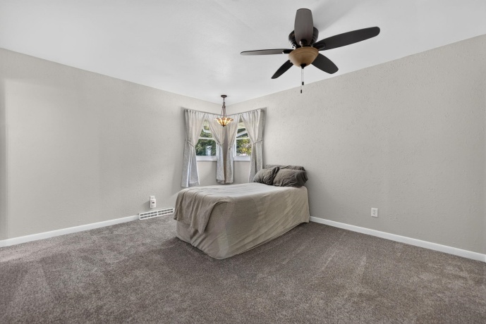 5825 TIPPLE, ROCKFORD, Illinois 61102, 3 Bedrooms Bedrooms, ,2 BathroomsBathrooms,House,For Sale,TIPPLE,202605350