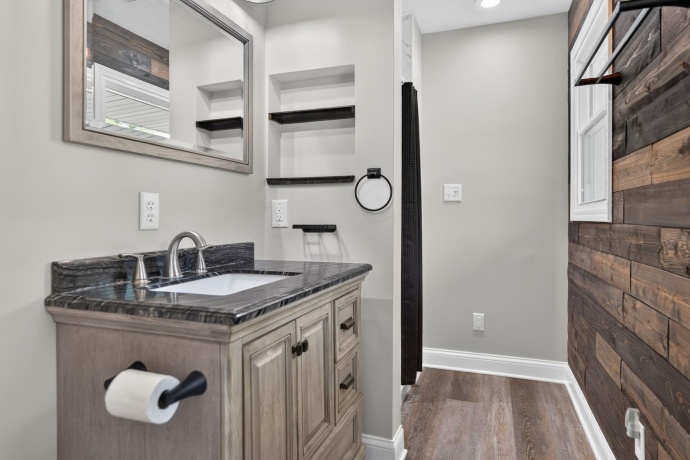 5825 TIPPLE, ROCKFORD, Illinois 61102, 3 Bedrooms Bedrooms, ,2 BathroomsBathrooms,House,For Sale,TIPPLE,202605350
