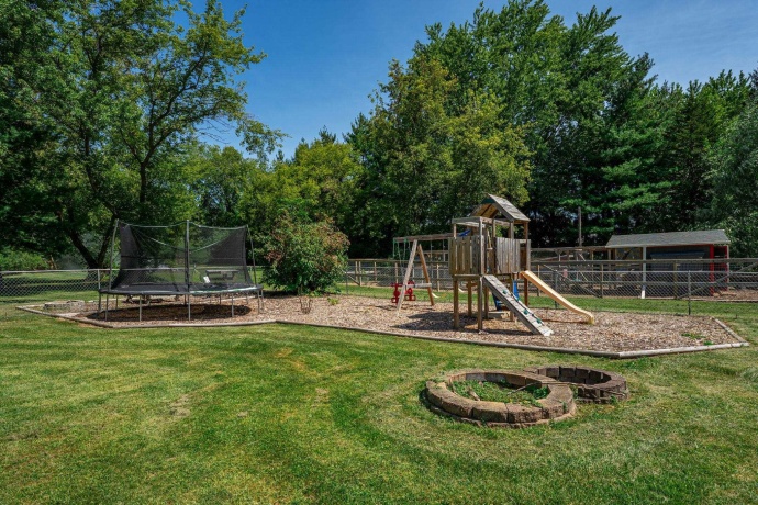 5825 TIPPLE, ROCKFORD, Illinois 61102, 3 Bedrooms Bedrooms, ,2 BathroomsBathrooms,House,For Sale,TIPPLE,202605350