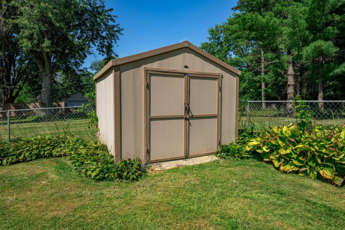 5825 TIPPLE, ROCKFORD, Illinois 61102, 3 Bedrooms Bedrooms, ,2 BathroomsBathrooms,House,For Sale,TIPPLE,202605350