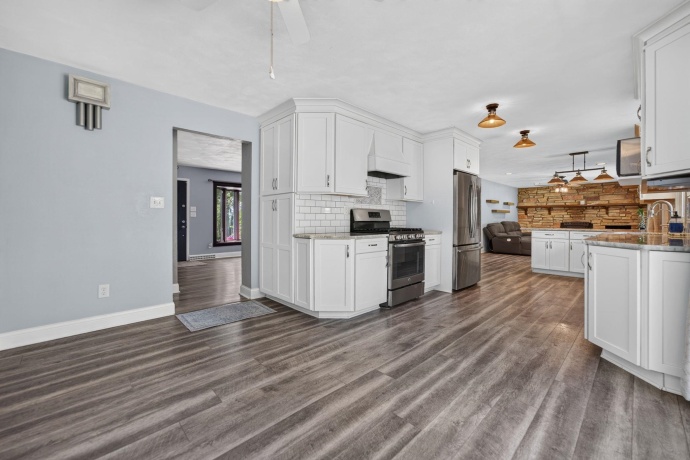 5825 TIPPLE, ROCKFORD, Illinois 61102, 3 Bedrooms Bedrooms, ,2 BathroomsBathrooms,House,For Sale,TIPPLE,202605350