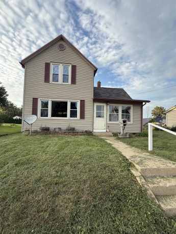 934 Garden, FREEPORT, Illinois 61032, 3 Bedrooms Bedrooms, ,1 BathroomBathrooms,House,For Sale,Garden,202605354