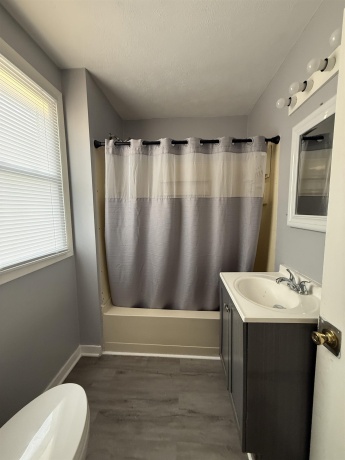 934 Garden, FREEPORT, Illinois 61032, 3 Bedrooms Bedrooms, ,1 BathroomBathrooms,House,For Sale,Garden,202605354