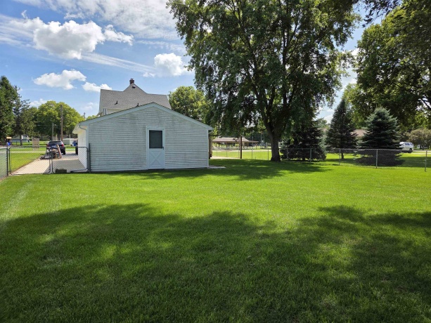 10766 3rd, ROSCOE, Illinois 61073, 3 Bedrooms Bedrooms, ,2 BathroomsBathrooms,House,For Sale,3rd,202605361