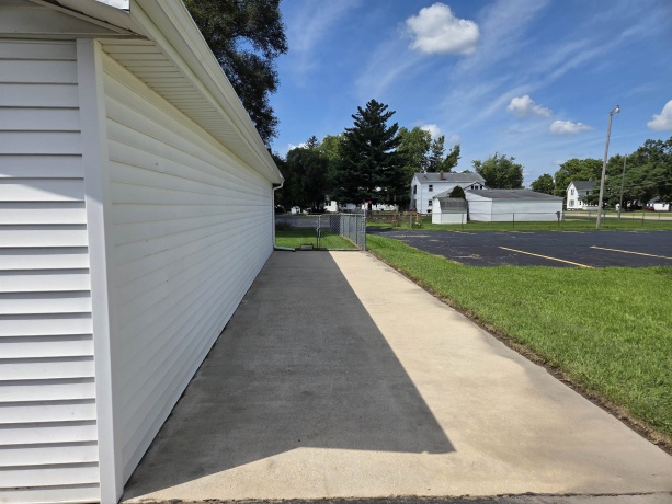10766 3rd, ROSCOE, Illinois 61073, 3 Bedrooms Bedrooms, ,2 BathroomsBathrooms,House,For Sale,3rd,202605361