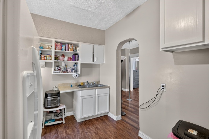 1541 West, ROCKFORD, Illinois 61102, ,2 Units,For Sale,West,202605359