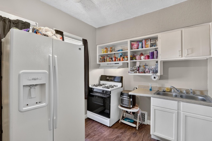 1541 West, ROCKFORD, Illinois 61102, ,2 Units,For Sale,West,202605359