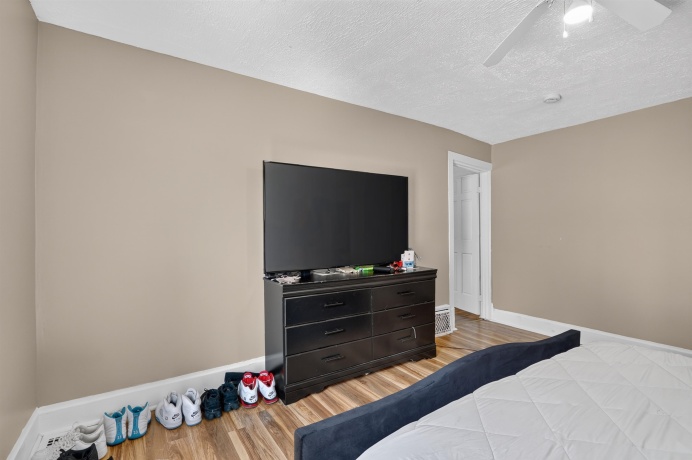 1541 West, ROCKFORD, Illinois 61102, ,2 Units,For Sale,West,202605359
