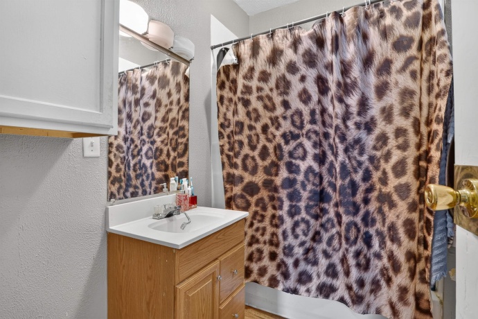 1541 West, ROCKFORD, Illinois 61102, ,2 Units,For Sale,West,202605359