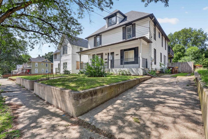 1541 West, ROCKFORD, Illinois 61102, ,2 Units,For Sale,West,202605359