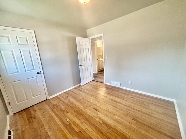 621 8th, BELVIDERE, Illinois 61008, 4 Bedrooms Bedrooms, ,1 BathroomBathrooms,House,For Sale,8th,202604395
