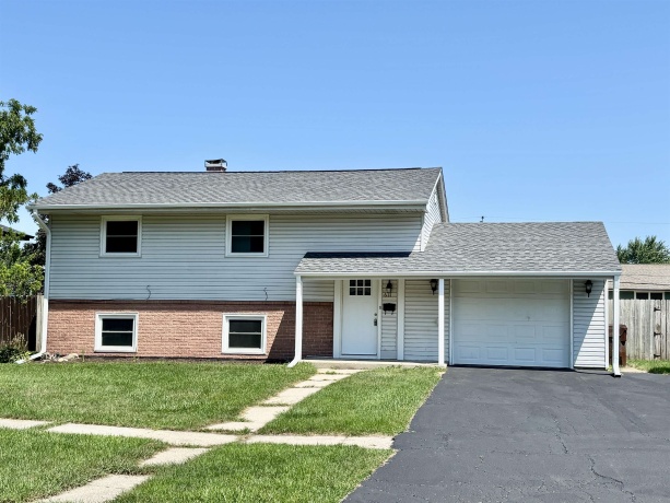 621 8th, BELVIDERE, Illinois 61008, 4 Bedrooms Bedrooms, ,1 BathroomBathrooms,House,For Sale,8th,202604395