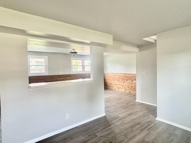 621 8th, BELVIDERE, Illinois 61008, 4 Bedrooms Bedrooms, ,1 BathroomBathrooms,House,For Sale,8th,202604395