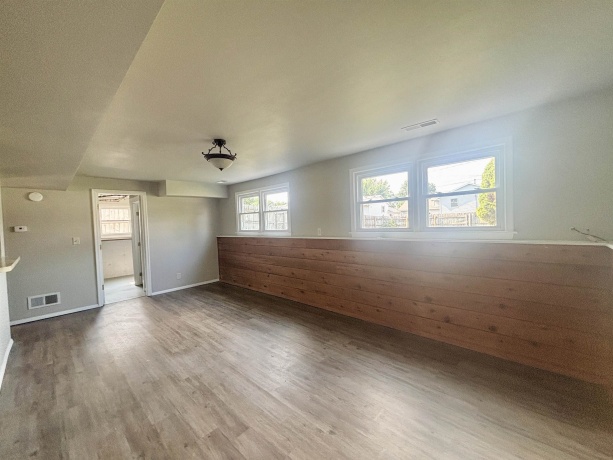 621 8th, BELVIDERE, Illinois 61008, 4 Bedrooms Bedrooms, ,1 BathroomBathrooms,House,For Sale,8th,202604395