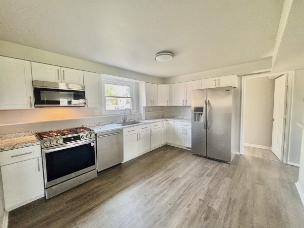 621 8th, BELVIDERE, Illinois 61008, 4 Bedrooms Bedrooms, ,1 BathroomBathrooms,House,For Sale,8th,202604395